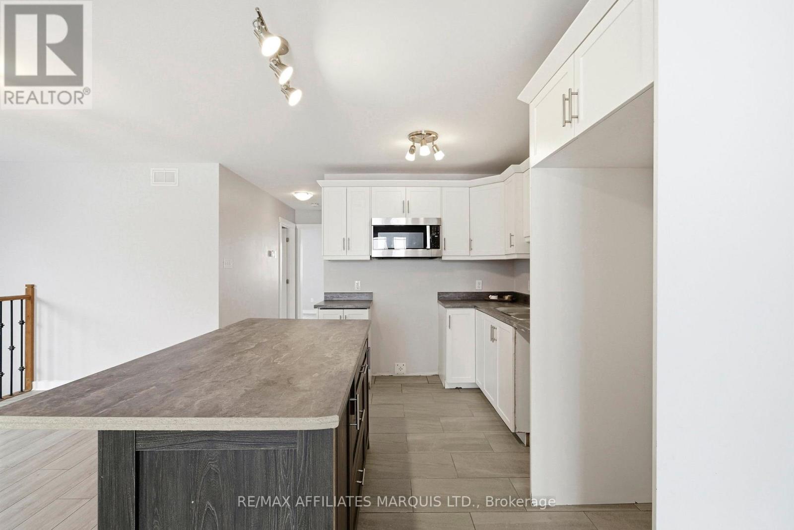 92 Butternut Drive, Cornwall, Ontario  K8H 0G9 - Photo 14 - X12769168