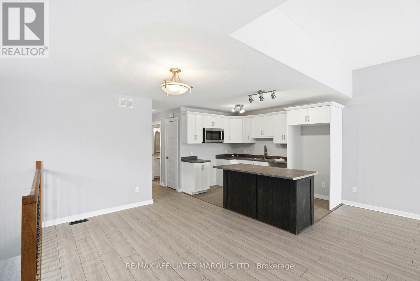 92 Butternut Drive, Cornwall, Ontario  K8H 0G9 - Photo 9 - X12769168