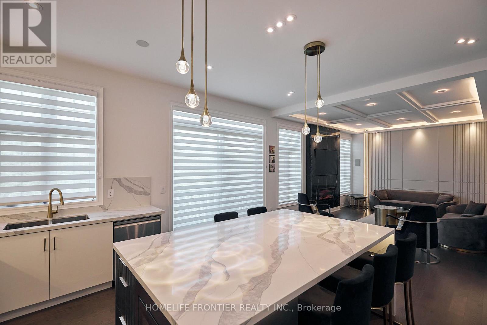 296 Ben Sinclair Avenue, East Gwillimbury, Ontario  L9N 0Z1 - Photo 21 - N12769162