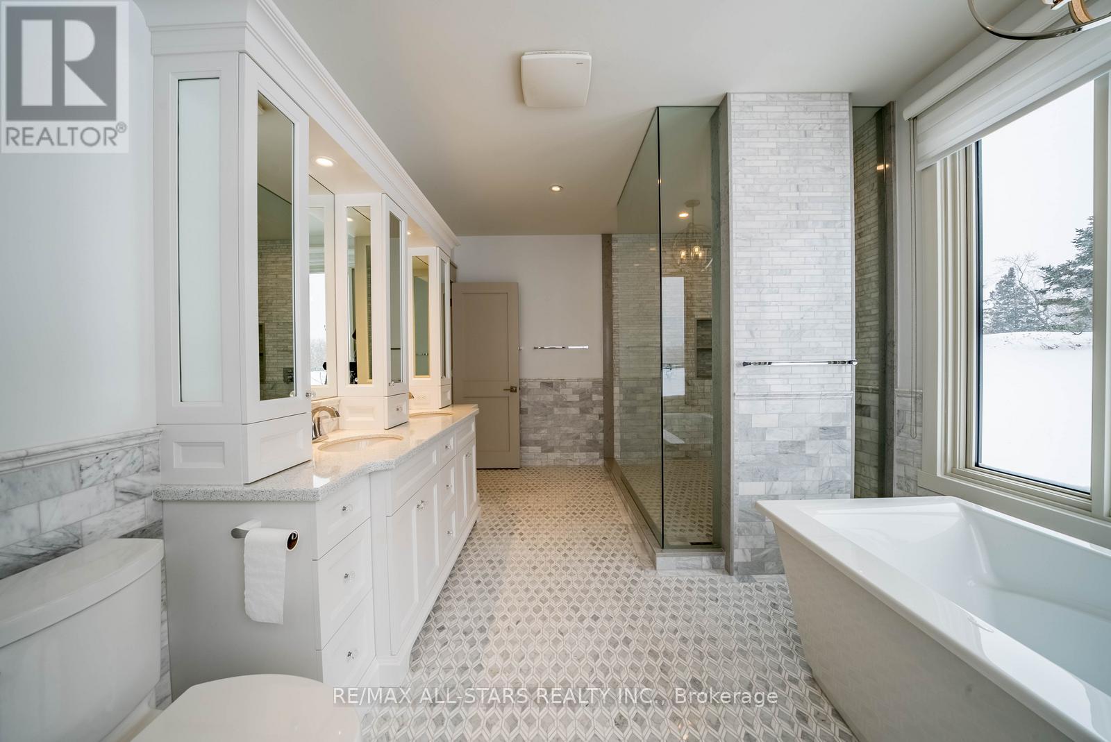 15682 Highway 48, Whitchurch-Stouffville, Ontario  L4A 7X4 - Photo 19 - N12769164