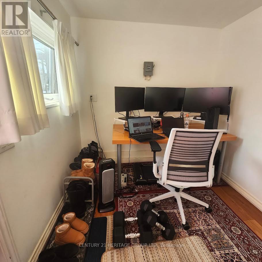 1 - 80 Rockport Crescent, Richmond Hill (Crosby), Ontario  L4C 2L8 - Photo 3 - N12767922