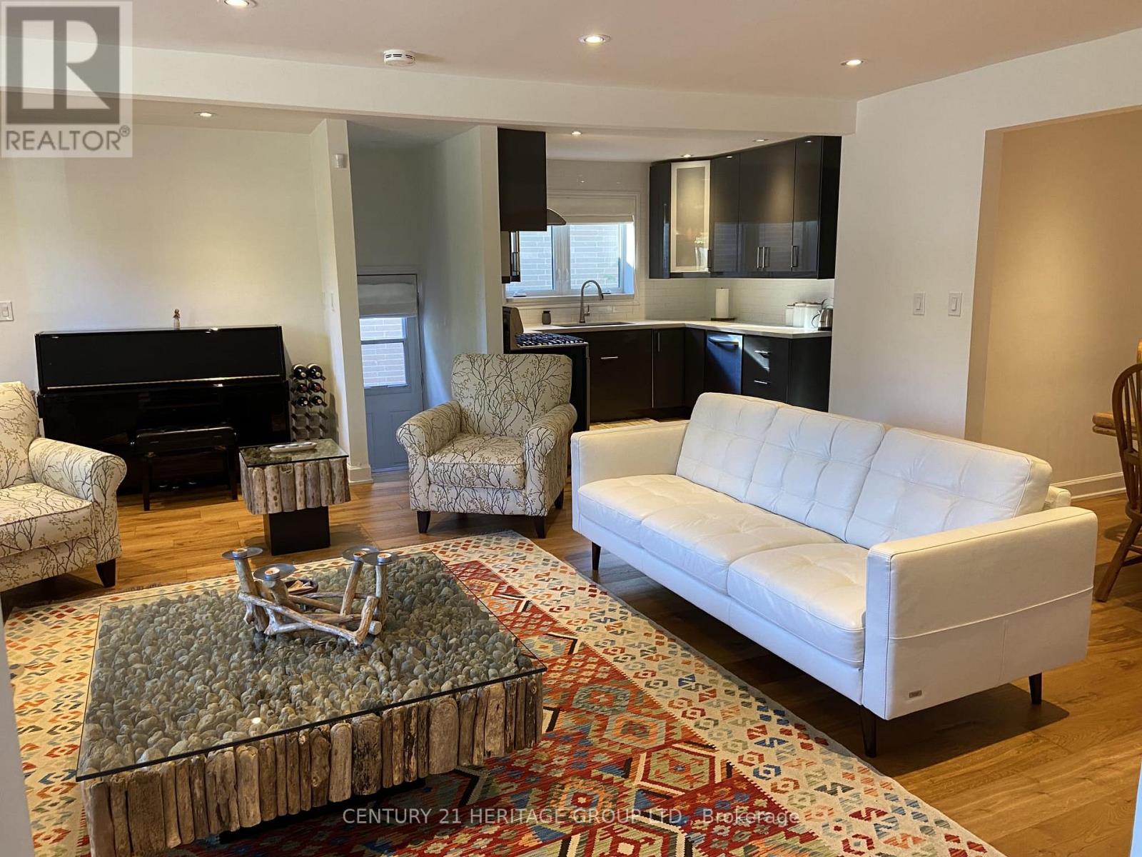 80 Rockport Crescent, Richmond Hill (Crosby), Ontario  L4C 2L8 - Photo 5 - N12767990