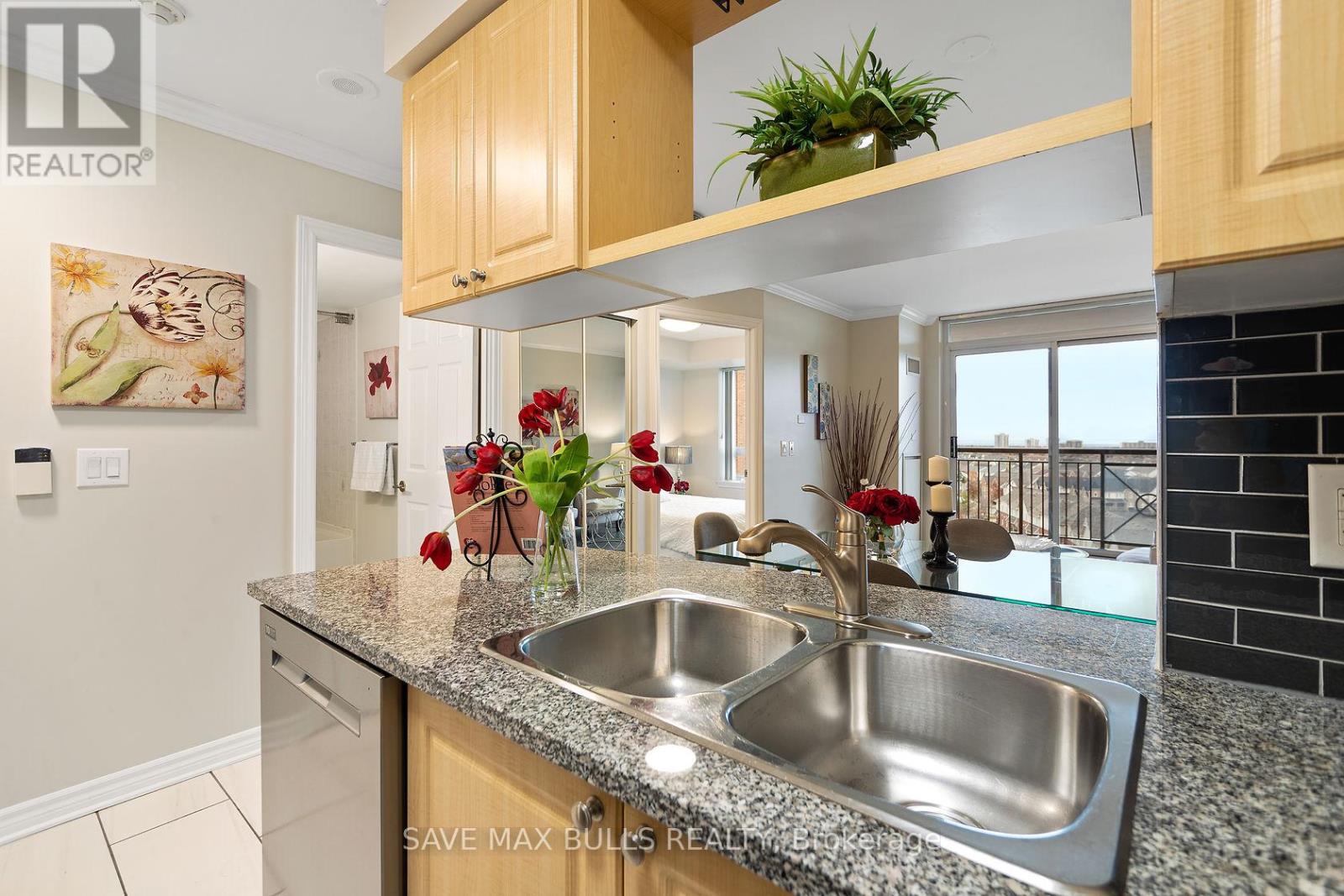 906 - 2379 Central Park Drive, Oakville (Ro River Oaks), Ontario  L6H 0E3 - Photo 11 - W12764844