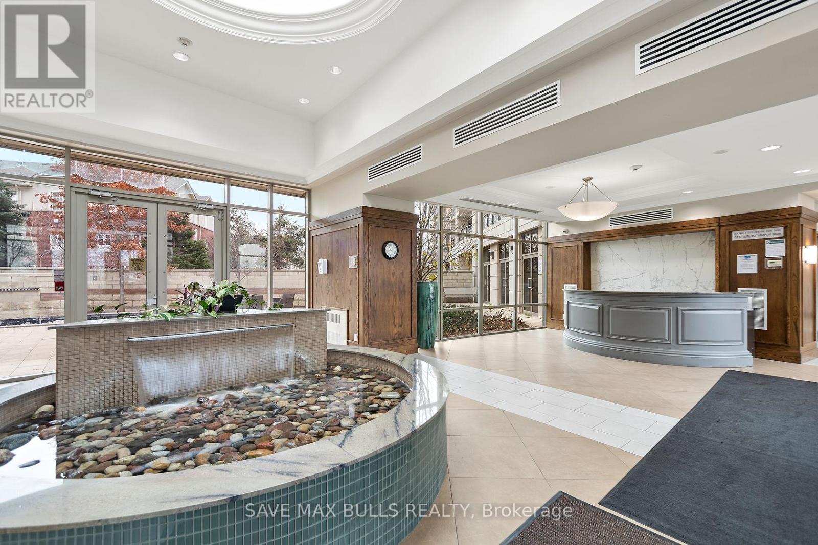 906 - 2379 Central Park Drive, Oakville (Ro River Oaks), Ontario  L6H 0E3 - Photo 5 - W12764844