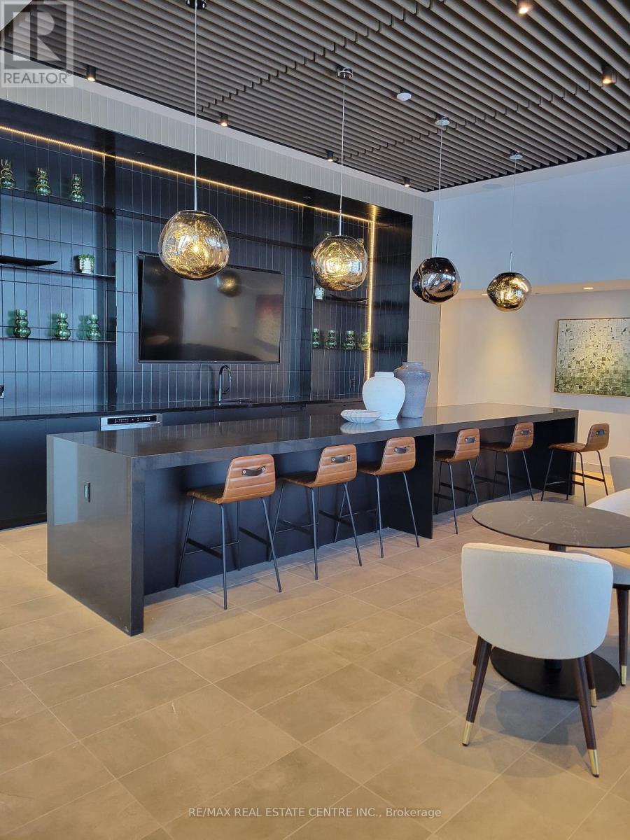 814 - 15 Skyridge Drive, Brampton, Ontario  L6P 4S3 - Photo 6 - W12769152