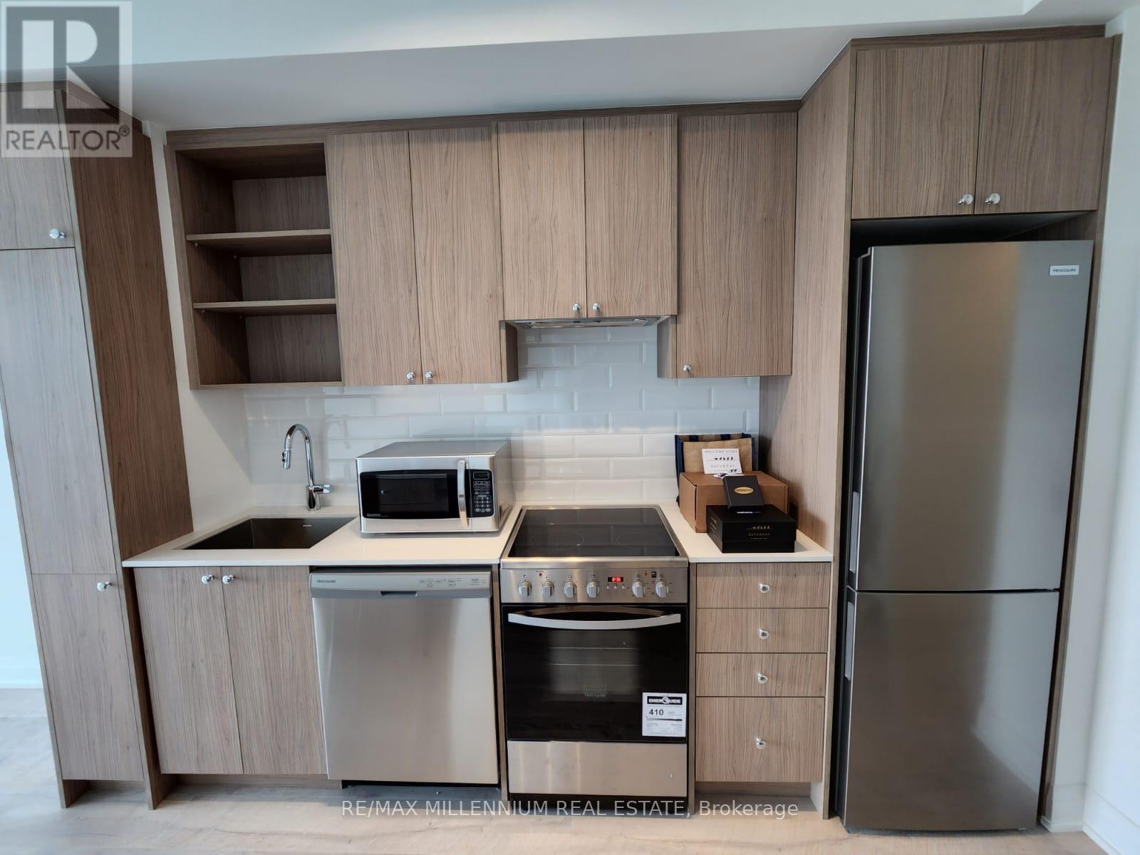 904 - 50 George Butchart Drive, Toronto, Ontario  M3K 0C9 - Photo 2 - W12769160