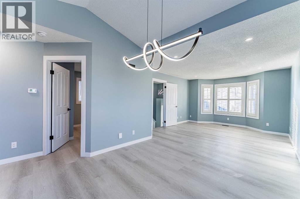 134 Erin Meadow Crescent Se, Calgary, Alberta  T2B 3L5 - Photo 2 - A2255671