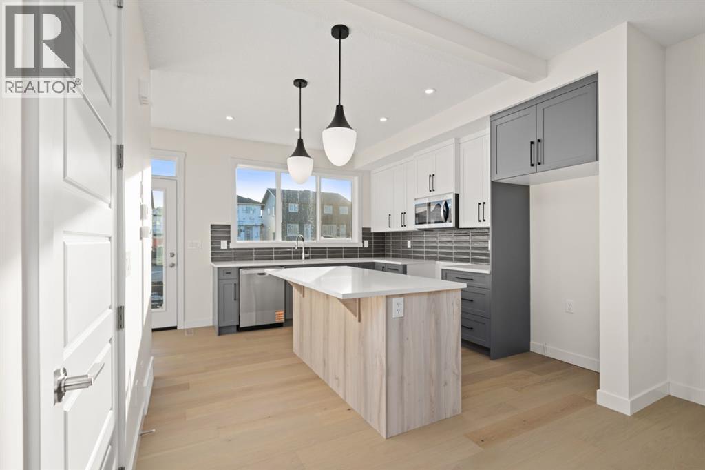 628 Sora Boulevard Se, Calgary, Alberta  T3S 0L6 - Photo 4 - A2256459