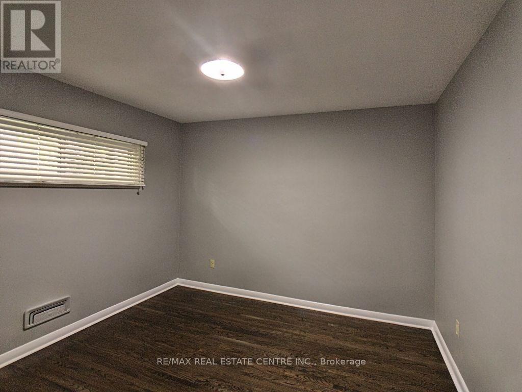 196 Rifle Range Road, Hamilton, Ontario  L8S 3B9 - Photo 7 - X12769156