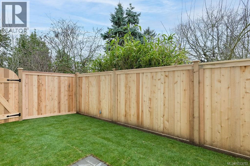 3 2268 Bowker Ave, Oak Bay, British Columbia  V8R 2E4 - Photo 67 - 1023752