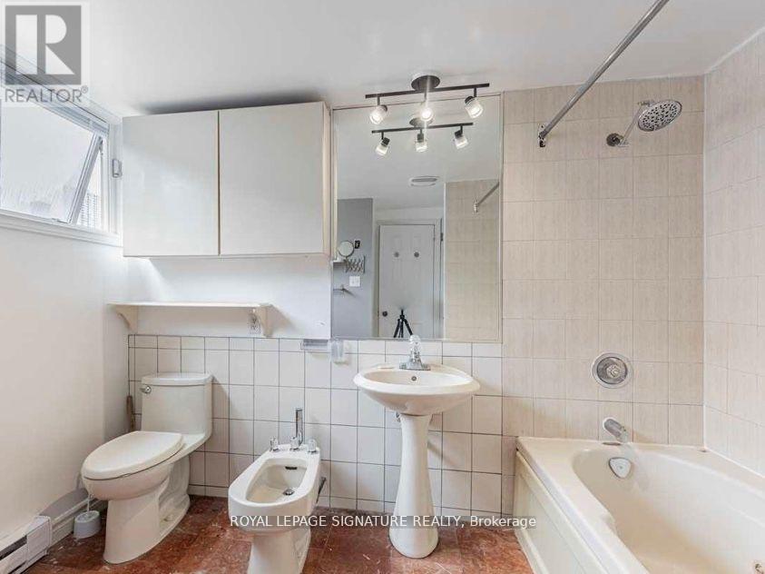 A - 208 Carlton Street, Toronto, Ontario  M5A 2L1 - Photo 18 - C12769208