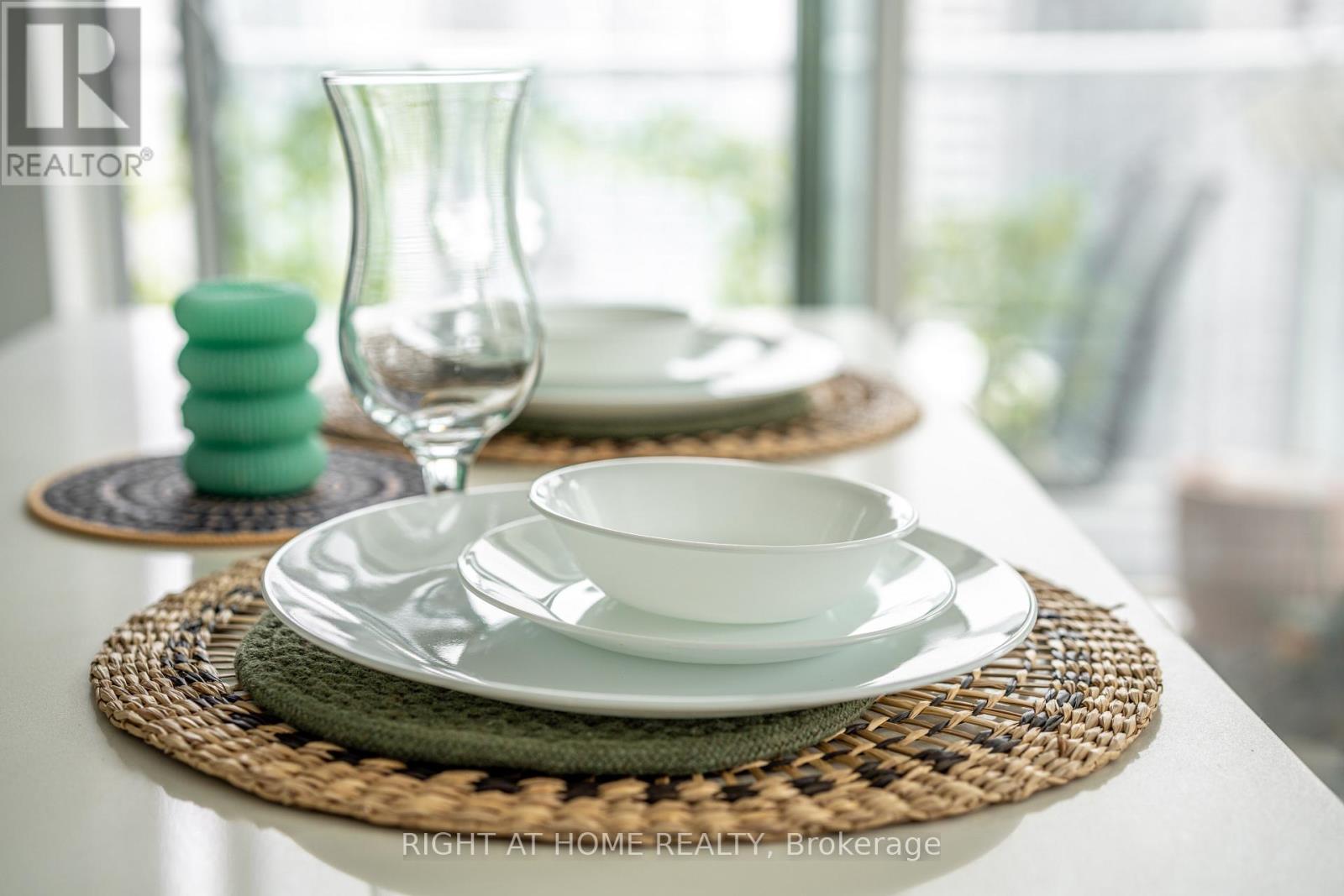 1806 - 33 Helendale Avenue, Toronto, Ontario  M4R 0A4 - Photo 5 - C12769230