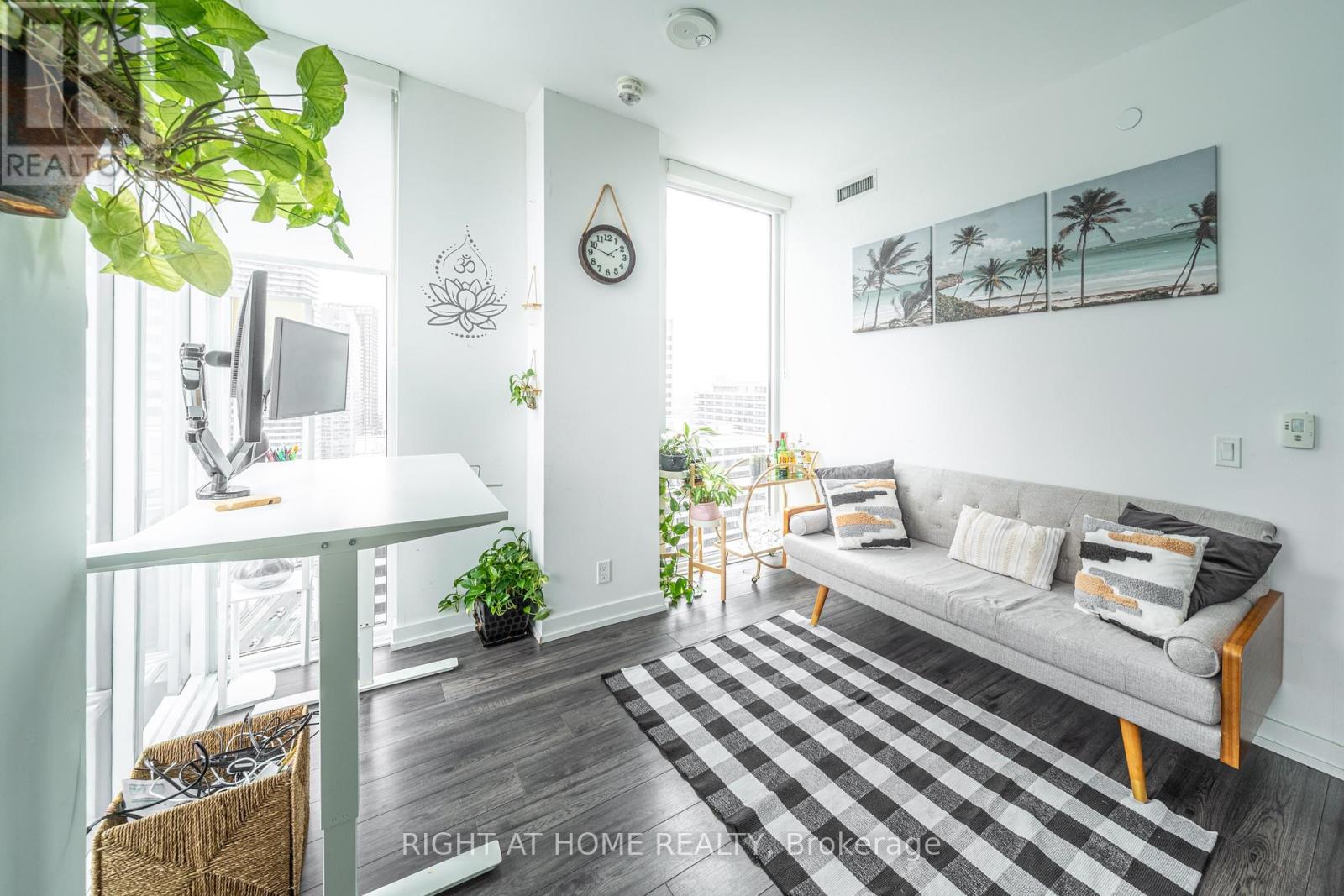 1806 - 33 Helendale Avenue, Toronto, Ontario  M4R 0A4 - Photo 6 - C12769230