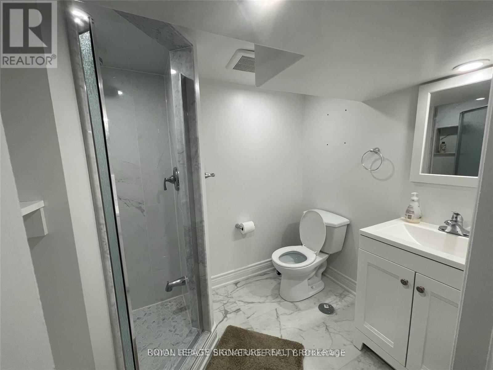 Lower - 20 Kew Beach Avenue, Toronto, Ontario  M4L 1B7 - Photo 7 - E12769198