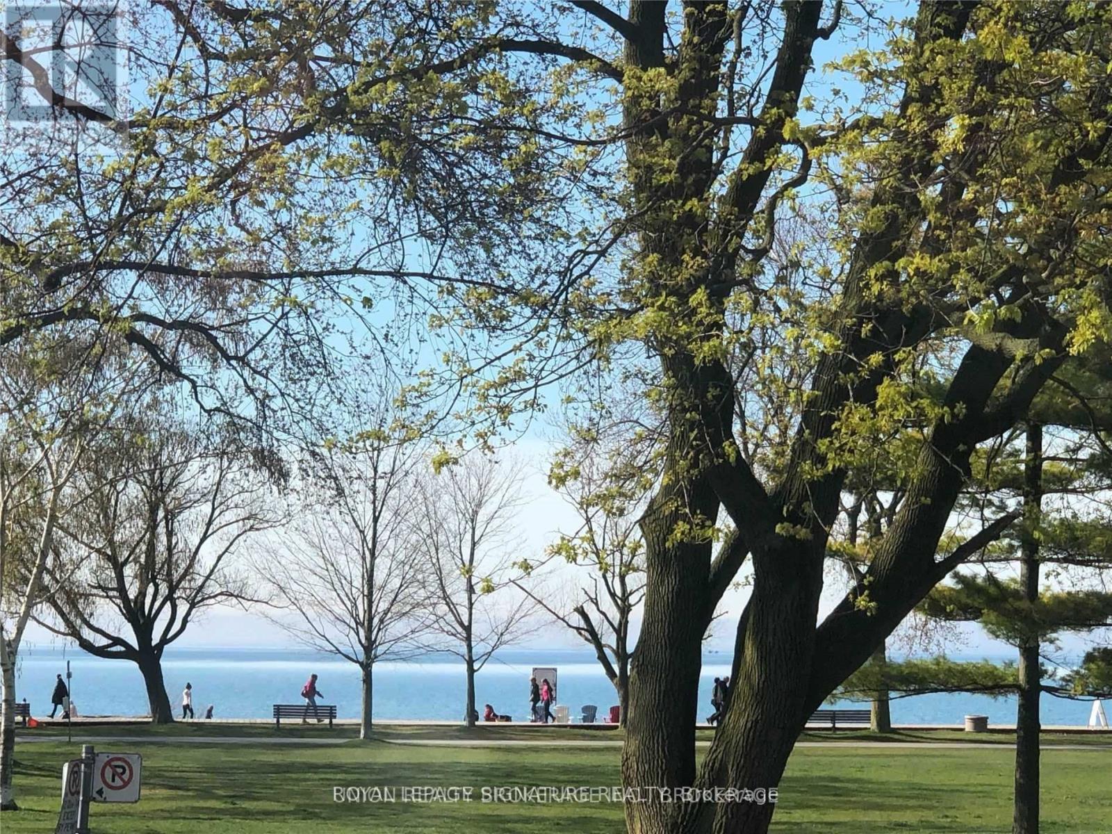 Lower - 20 Kew Beach Avenue, Toronto, Ontario  M4L 1B7 - Photo 9 - E12769198