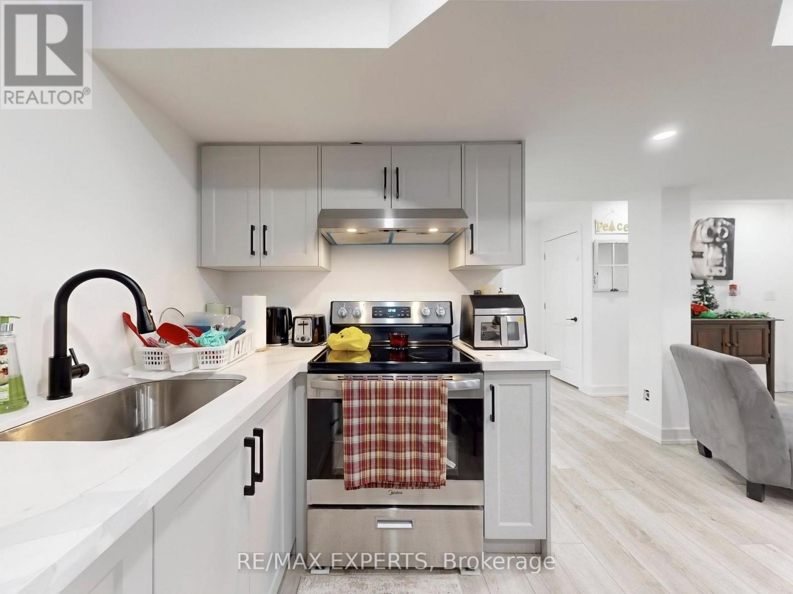 BASEMENT - 26 BUTTONLEAF CRESCENT, Whitchurch-Stouffville, Ontario