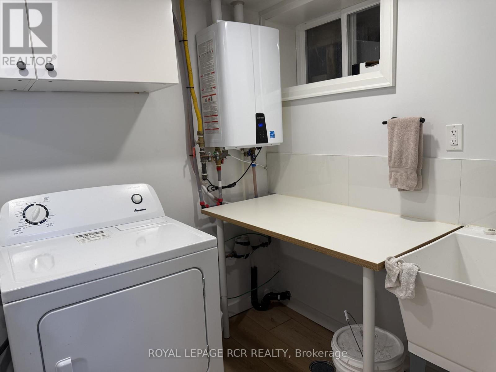 86 Roxborough Road, Newmarket (Gorham-College Manor), Ontario  L3Y 3L2 - Photo 10 - N12768902