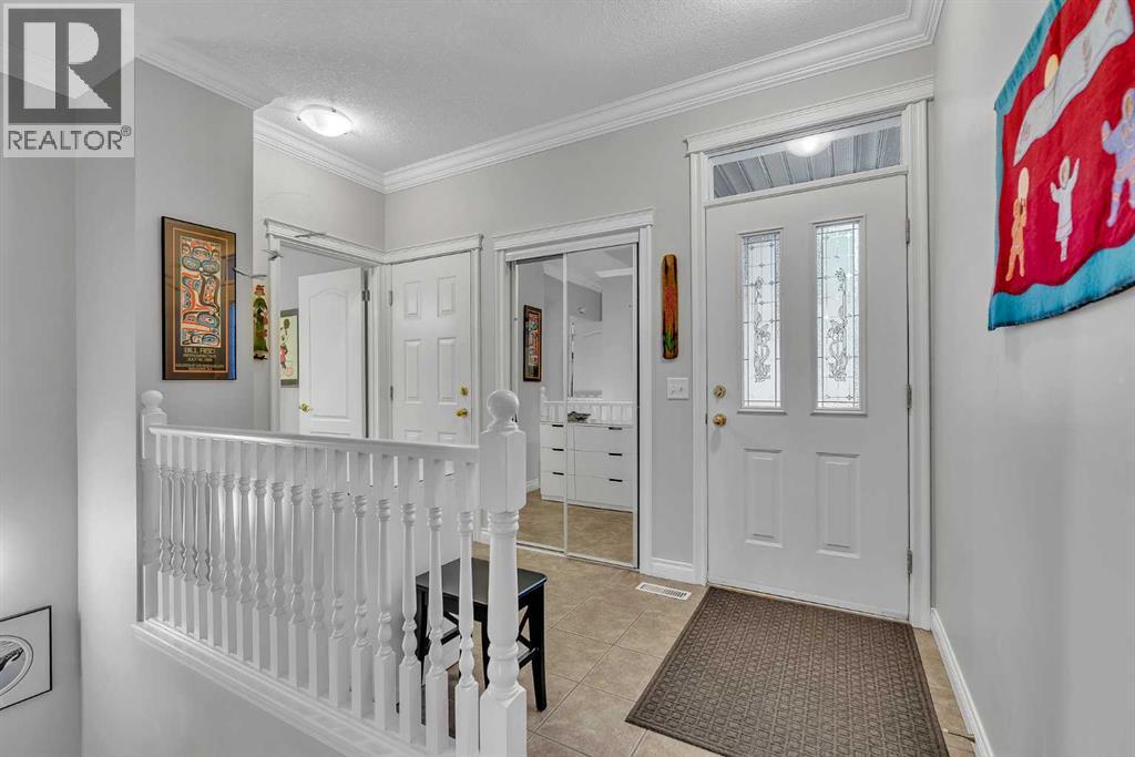 33 Shannon Estates Terrace Sw, Calgary, Alberta  T2Y 4C3 - Photo 4 - A2280542