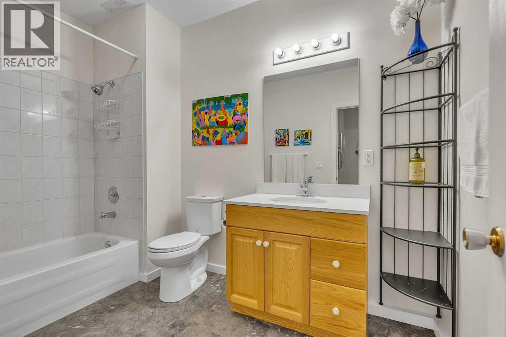 33 Shannon Estates Terrace Sw, Calgary, Alberta  T2Y 4C3 - Photo 41 - A2280542