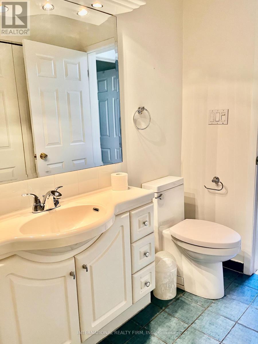 Upper - 220 Rose Park Drive, Toronto (Rosedale-Moore Park), Ontario  M4T 1R5 - Photo 14 - C12767404