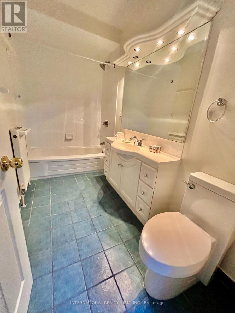 Upper - 220 Rose Park Drive, Toronto (Rosedale-Moore Park), Ontario  M4T 1R5 - Photo 13 - C12767404