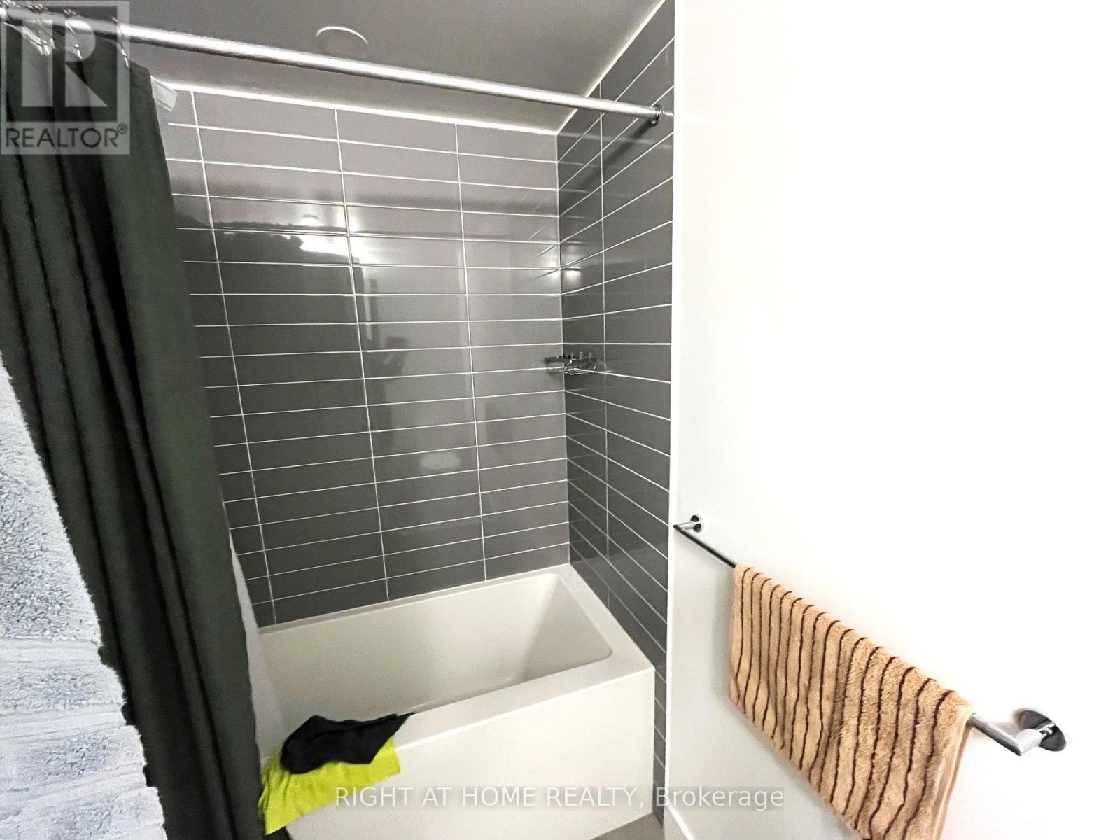 212 - 2343 Khalsa Gate, Oakville, Ontario  L6M 5R6 - Photo 17 - W12748848