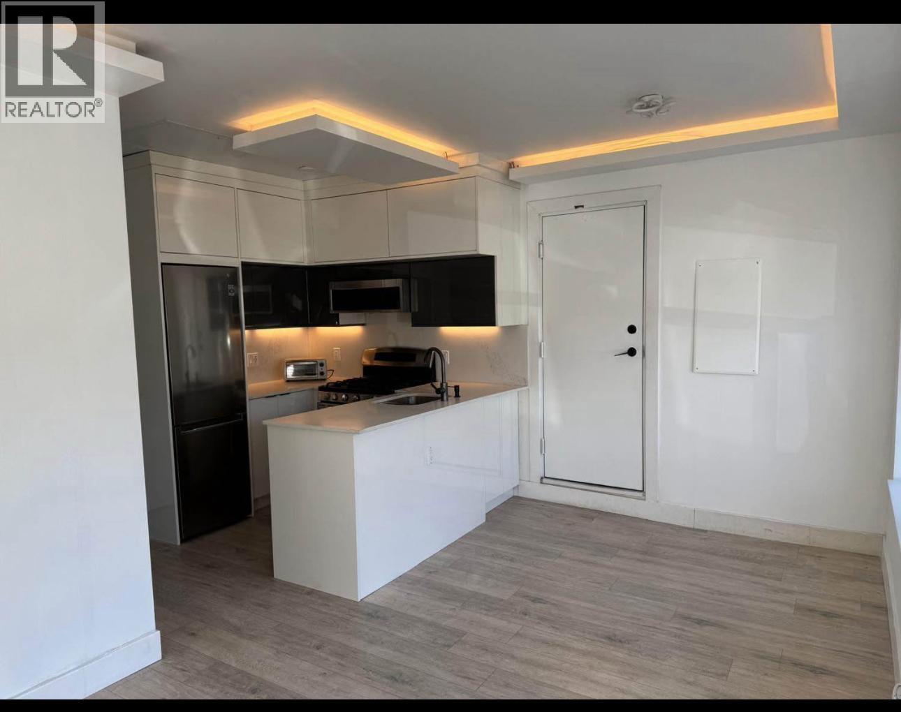 2626 Spuraway Avenue, Coquitlam, British Columbia  V3C 4K5 - Photo 6 - R3087692