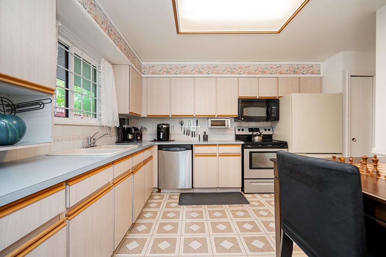 519 1350 Vidal Street, White Rock, British Columbia  V4B 5G6 - Photo 5 - R3069685