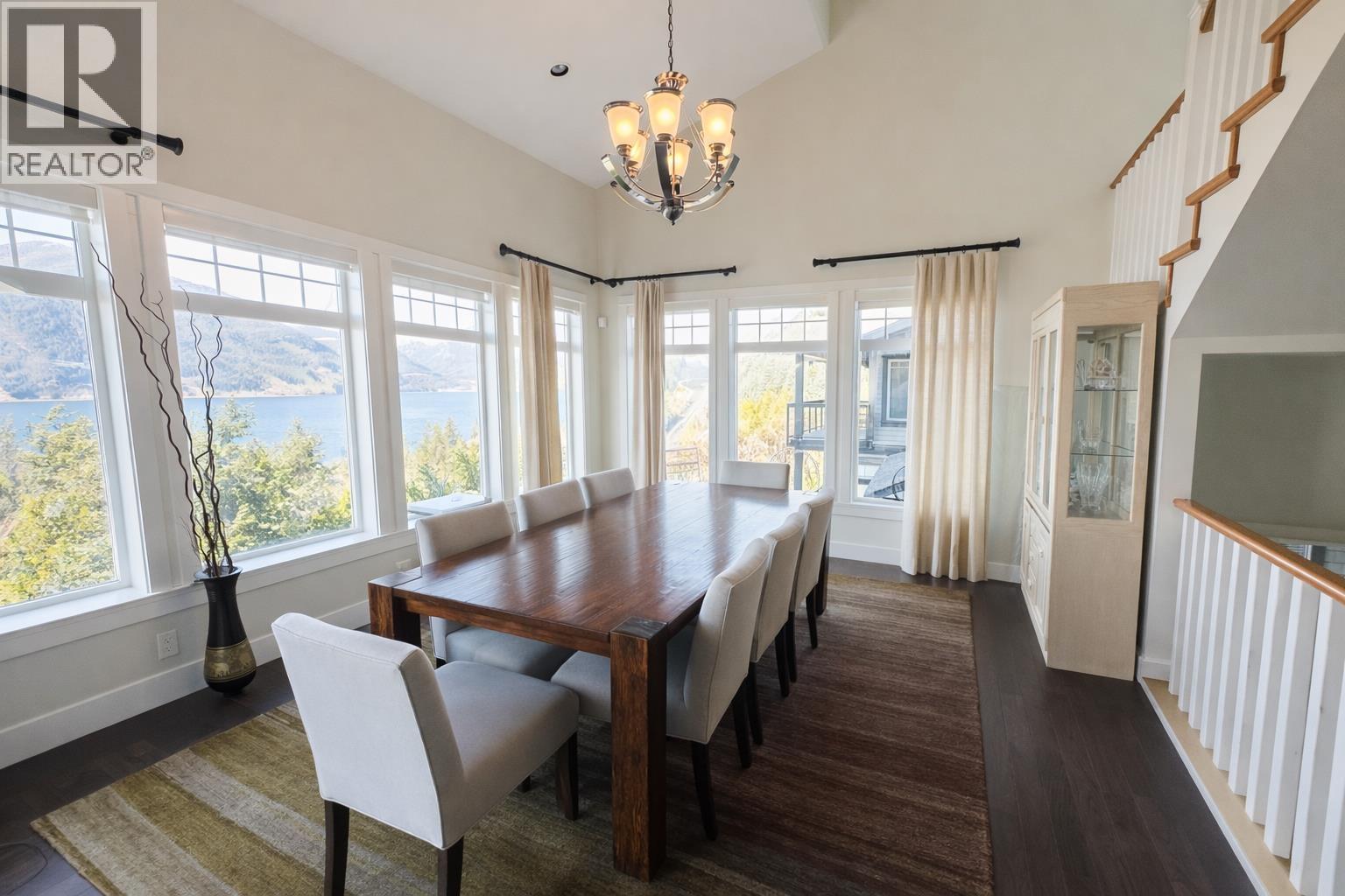 700 Ocean Crest Drive, Furry Creek, British Columbia  V8B 1A3 - Photo 8 - R3087611