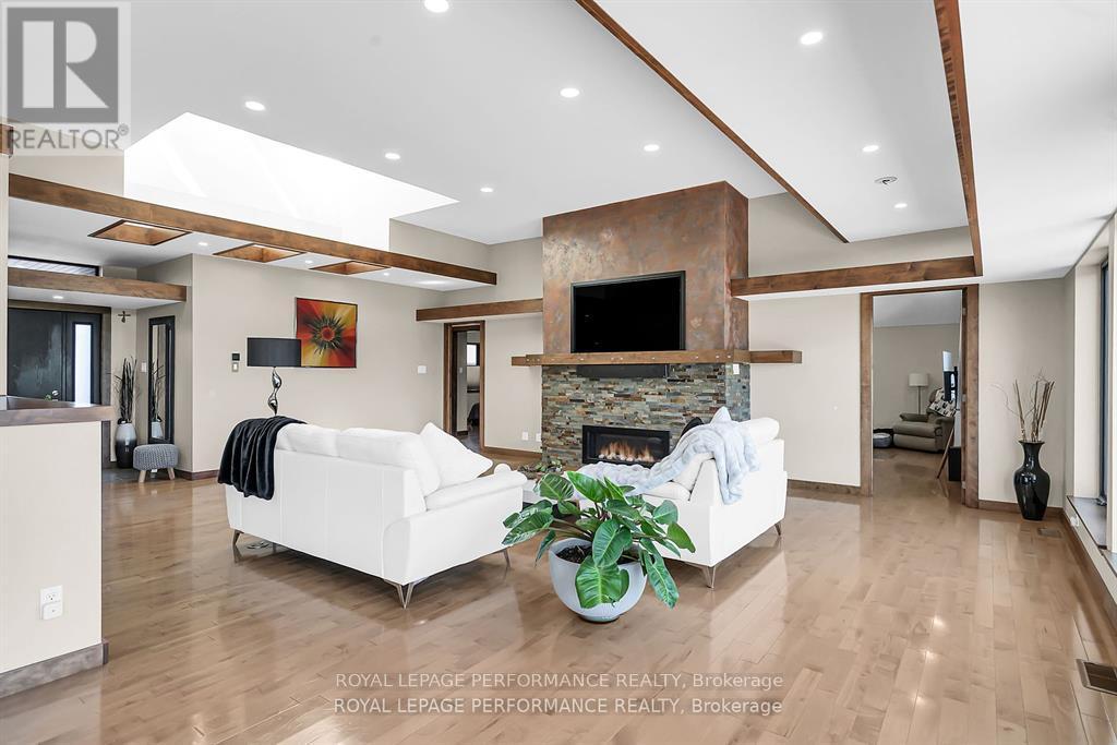 19 George Patrick Drive, South Stormont, Ontario  K0C 1P0 - Photo 8 - X12769284