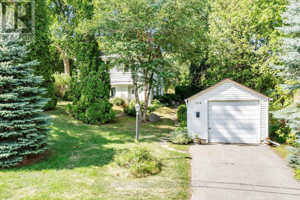 258 Lakeview Boulevard, Georgina, Ontario  L4P 2Y3 - Photo 4 - N12752464