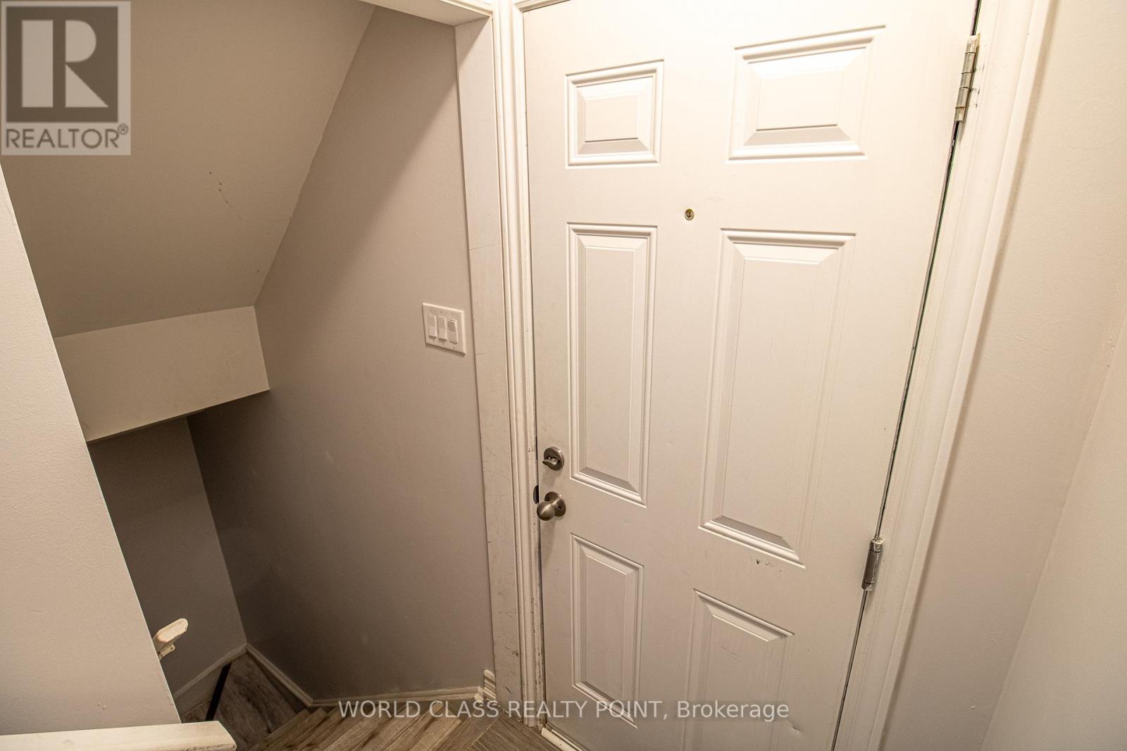 4 Hashmi Place, Brampton, Ontario  L6Y 6K1 - Photo 17 - W12769258