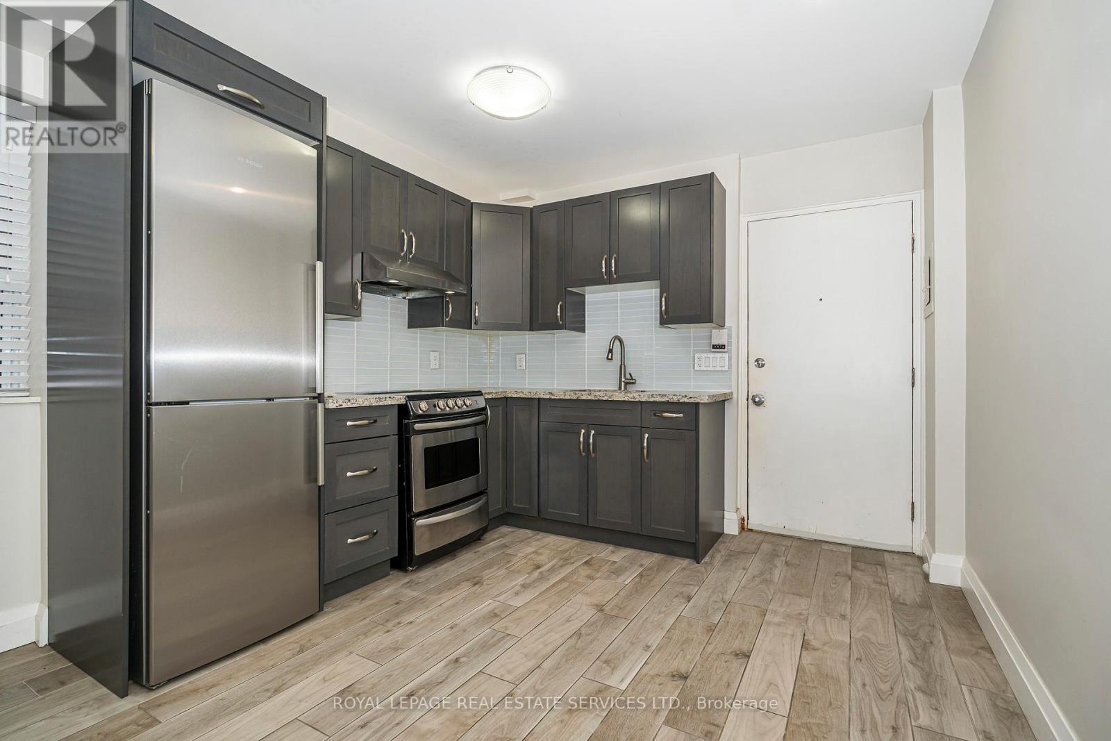 2 - 2637 Keele Street, Toronto, Ontario  M6L 2P2 - Photo 5 - W12769270