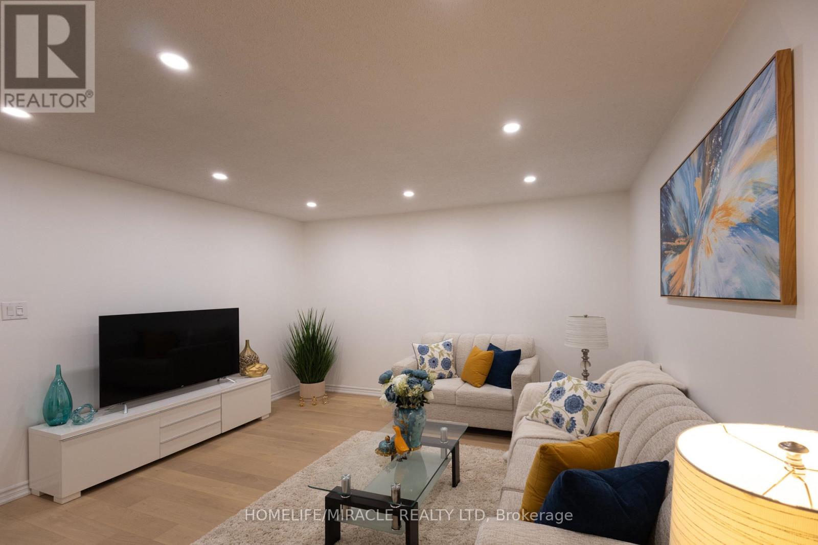 2 Santa Anita Court, Brampton, Ontario  L6Y 4P8 - Photo 17 - W12769286