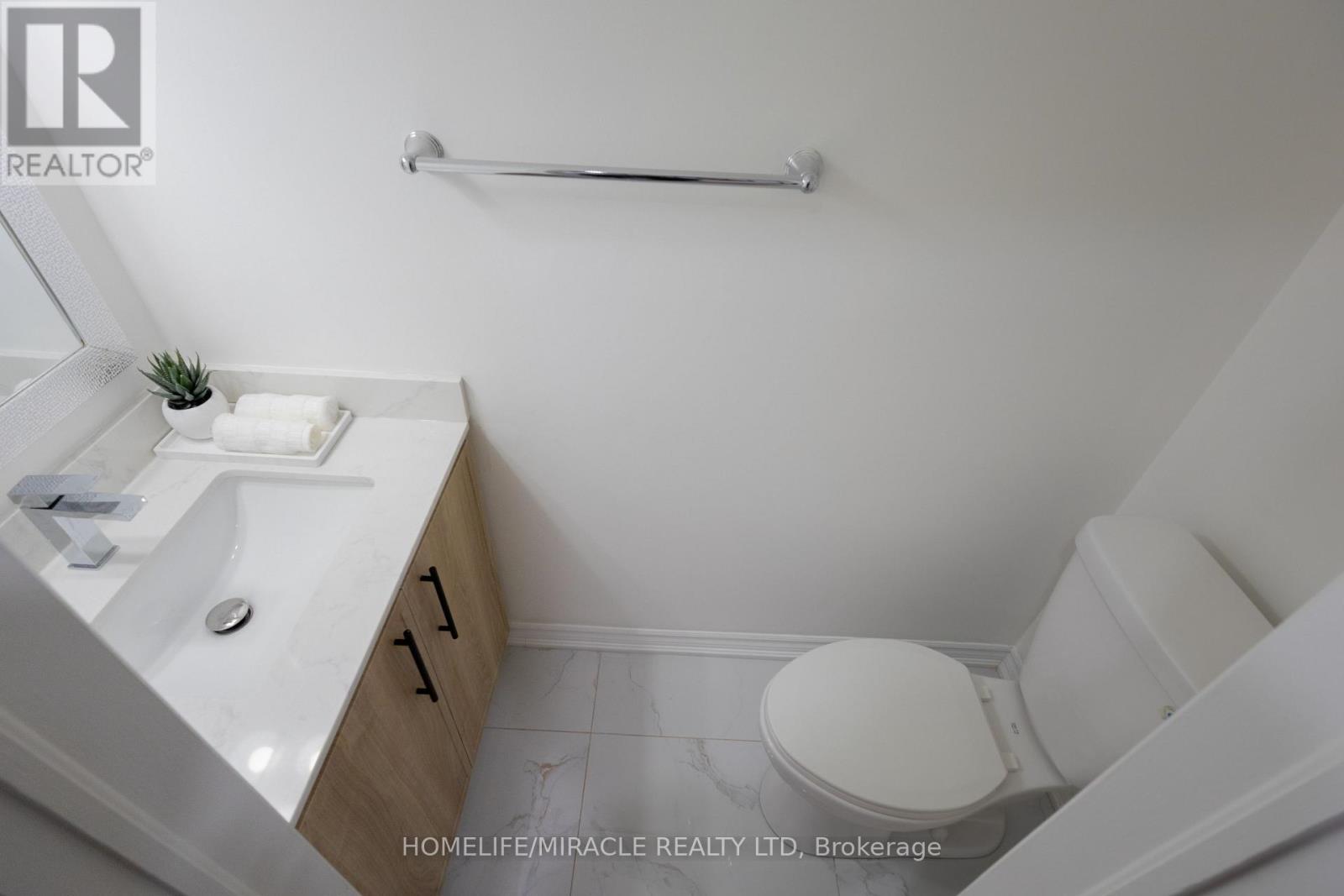 2 Santa Anita Court, Brampton, Ontario  L6Y 4P8 - Photo 20 - W12769286