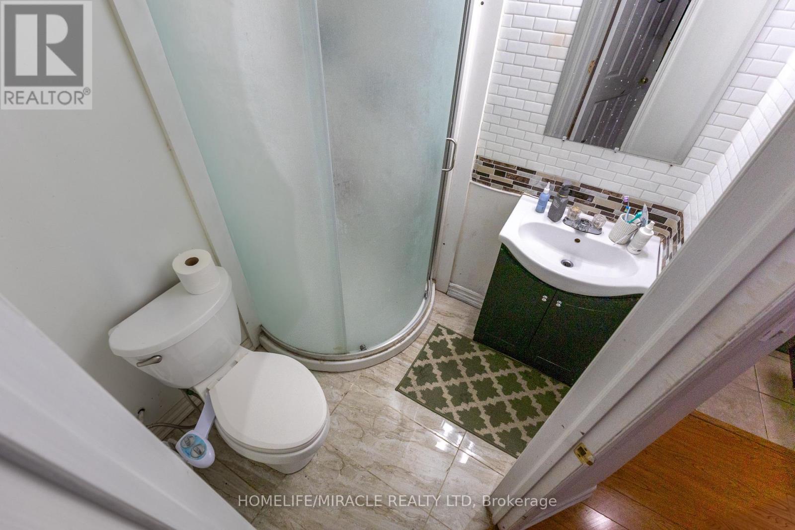 2 Santa Anita Court, Brampton, Ontario  L6Y 4P8 - Photo 36 - W12769286