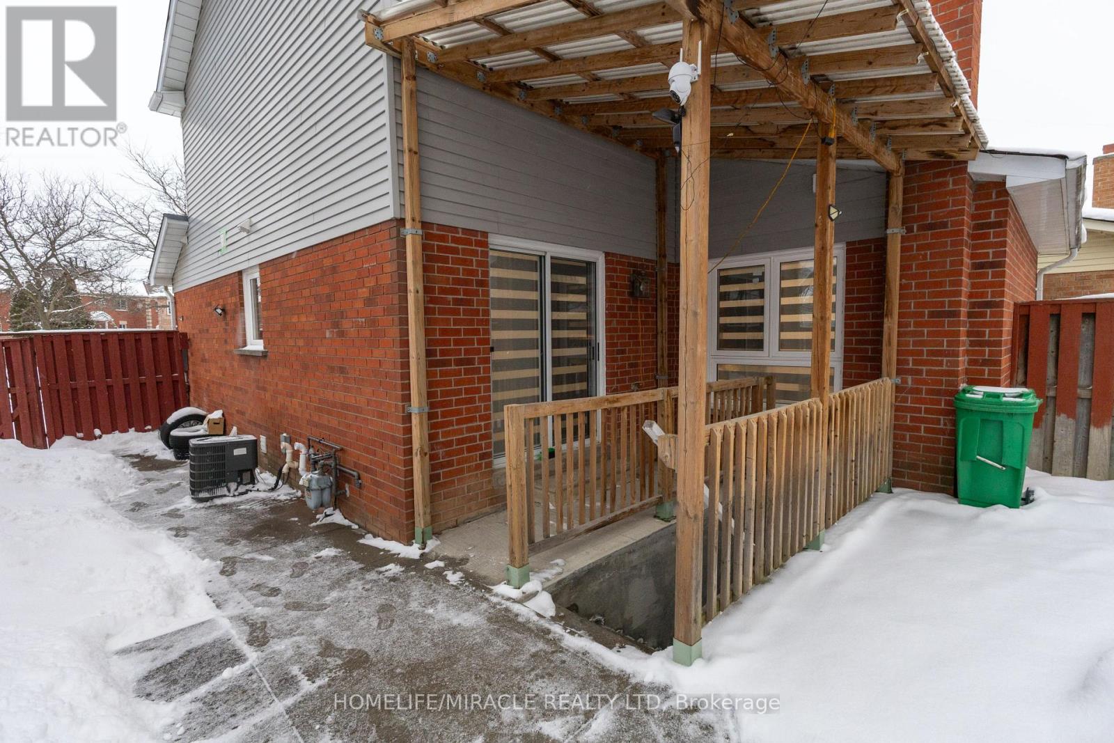 2 Santa Anita Court, Brampton, Ontario  L6Y 4P8 - Photo 40 - W12769286