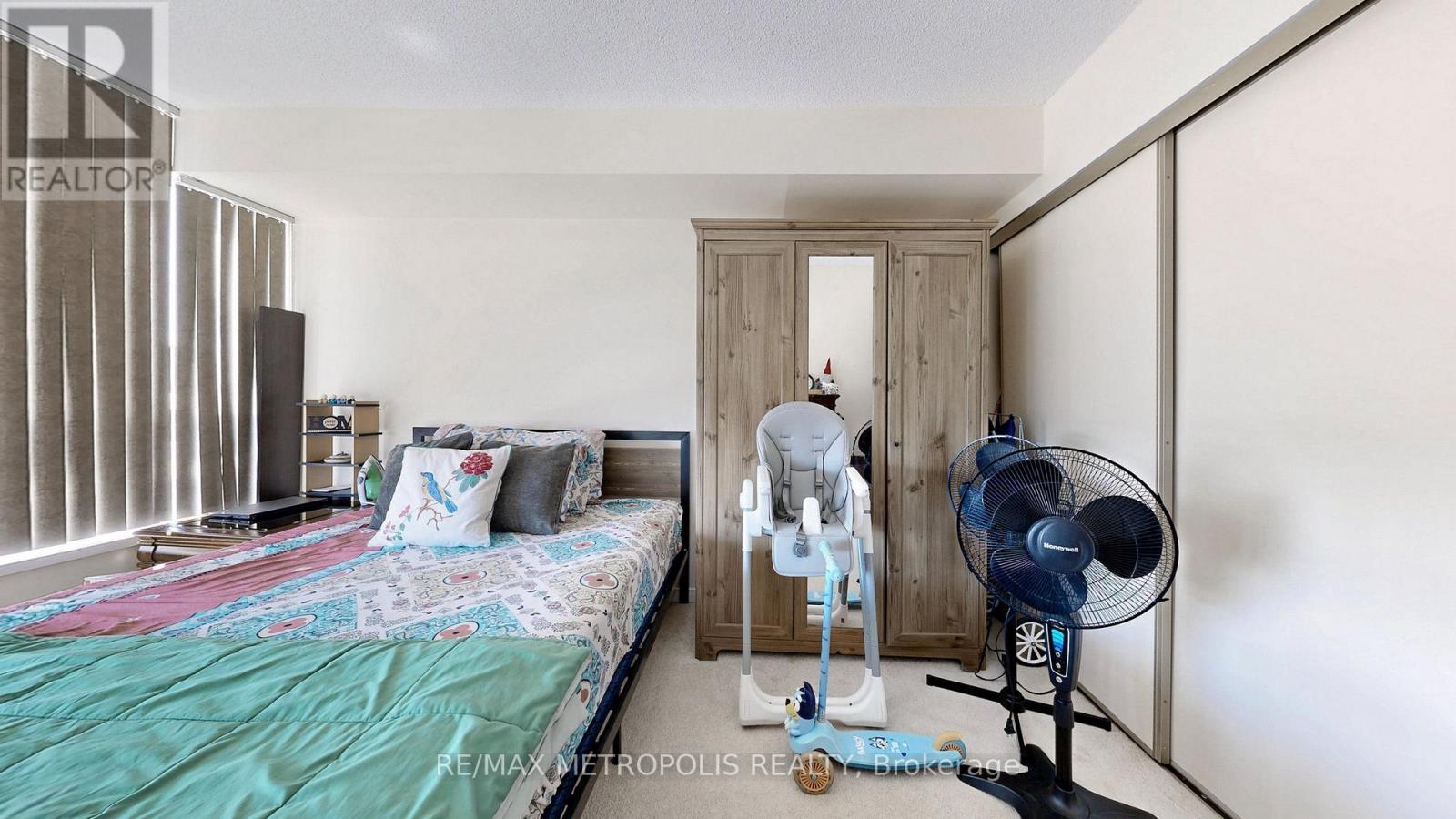 1202 - 75 King Street E, Mississauga, Ontario  L5A 4G5 - Photo 22 - W12769288