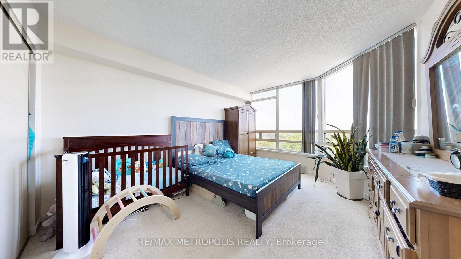 1202 - 75 King Street E, Mississauga, Ontario  L5A 4G5 - Photo 24 - W12769288