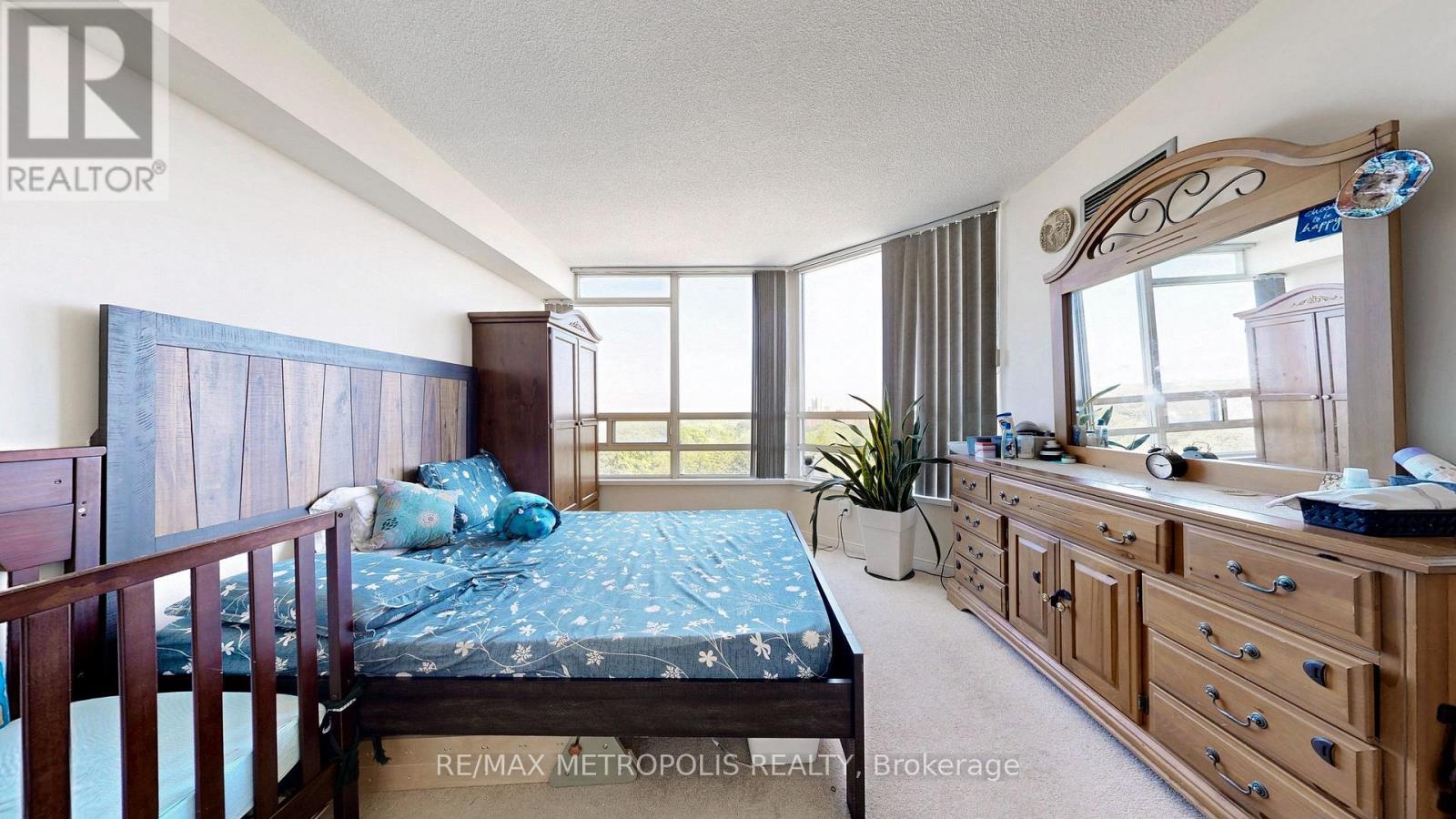 1202 - 75 King Street E, Mississauga, Ontario  L5A 4G5 - Photo 25 - W12769288