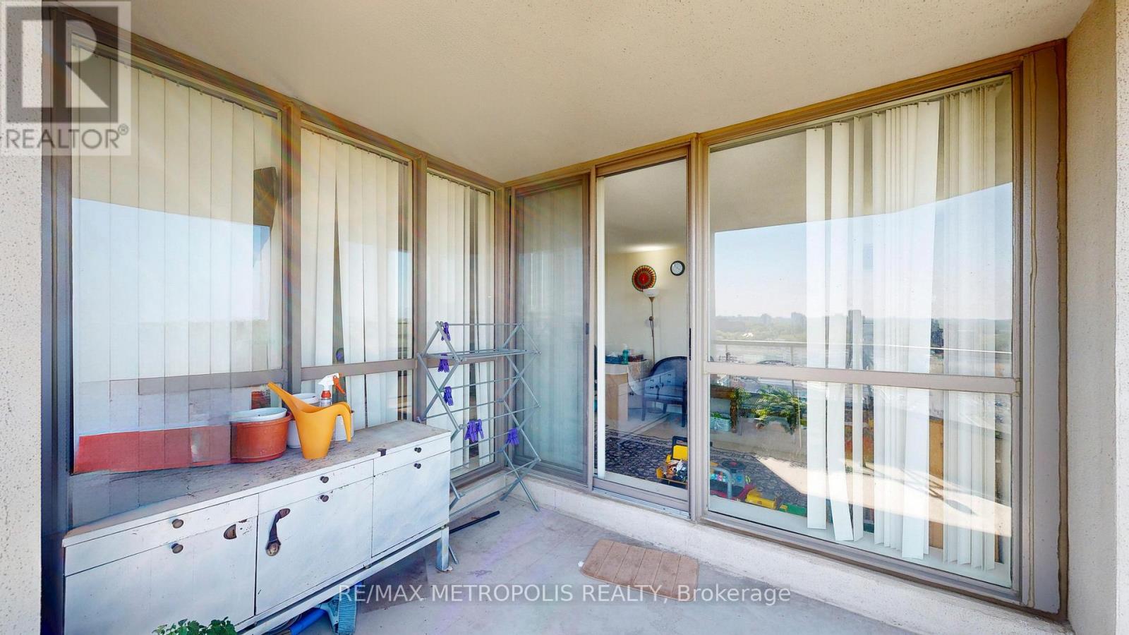 1202 - 75 King Street E, Mississauga, Ontario  L5A 4G5 - Photo 31 - W12769288