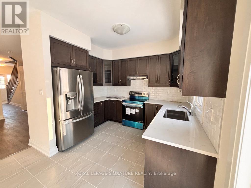 115 Mceachern Lane, Gravenhurst, Ontario  P1P 0H8 - Photo 7 - X12769262