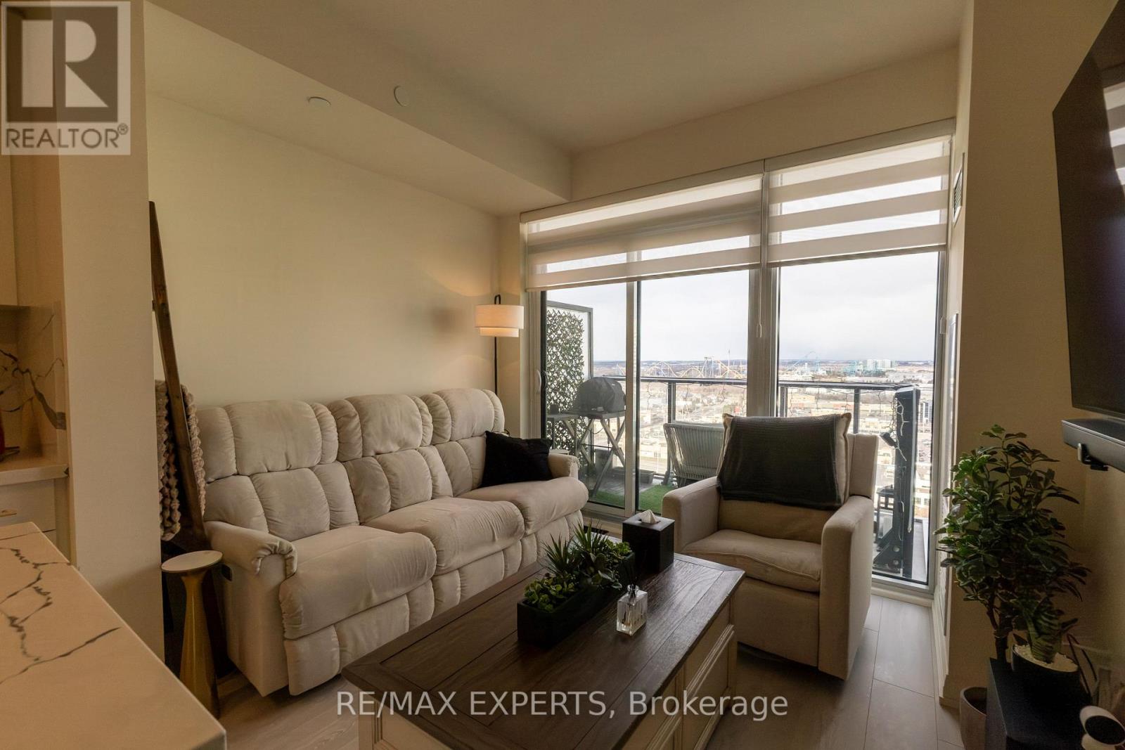 1822 - 9000 Jane Street, Vaughan (Concord), Ontario  L4K 0M6 - Photo 12 - N12768760