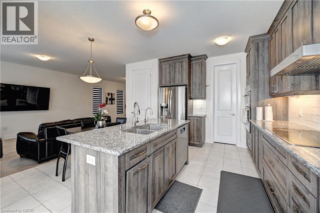 520 Nathalie Crescent, Kitchener, Ontario  N2E 0H8 - Photo 13 - 40803757