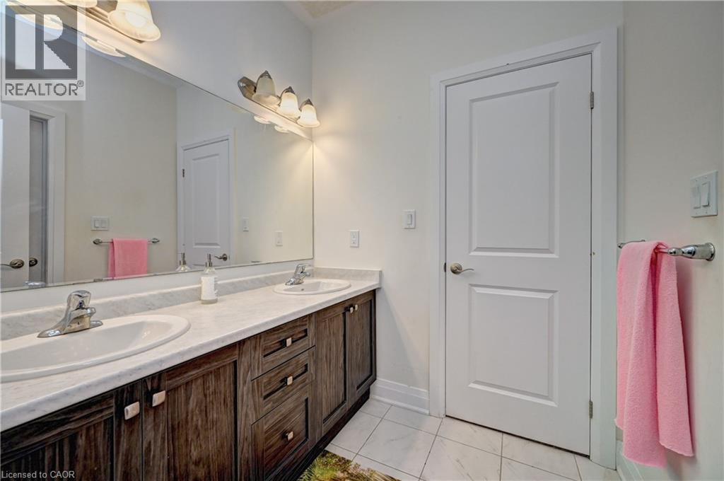 520 Nathalie Crescent, Kitchener, Ontario  N2E 0H8 - Photo 31 - 40803757