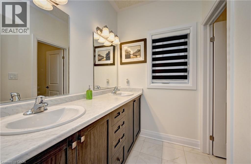 520 Nathalie Crescent, Kitchener, Ontario  N2E 0H8 - Photo 35 - 40803757