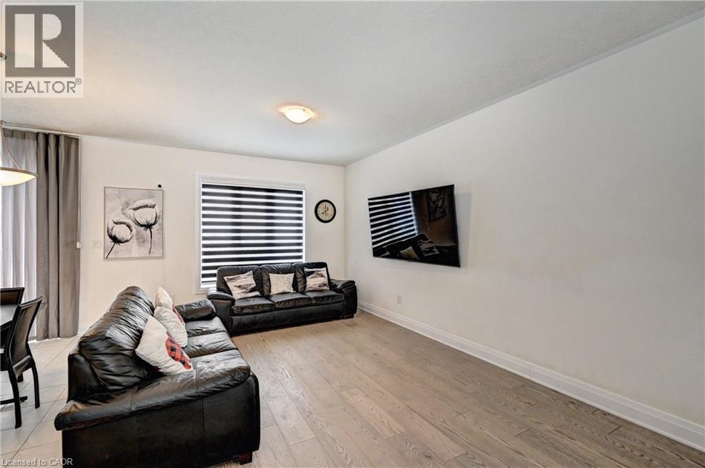 520 Nathalie Crescent, Kitchener, Ontario  N2E 0H8 - Photo 8 - 40803757