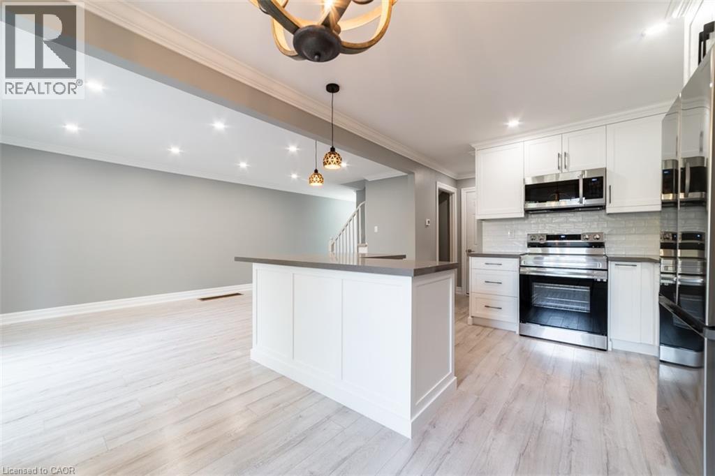 1011 White Oak Drive Unit# 2, Burlington, Ontario  L7T 2L3 - Photo 9 - 40803696