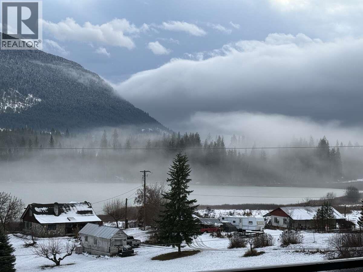 3304 White Lake Road, Sorrento, British Columbia