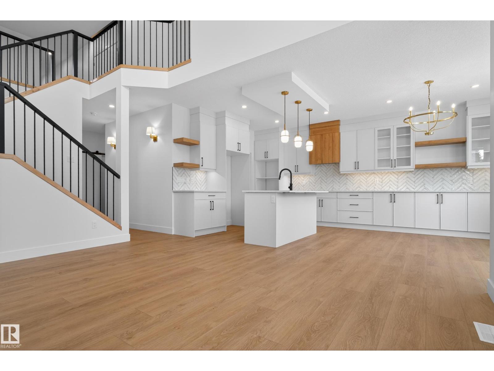 5 Rosa Cr, St. Albert, Alberta  T8N 8E7 - Photo 2 - E4464836